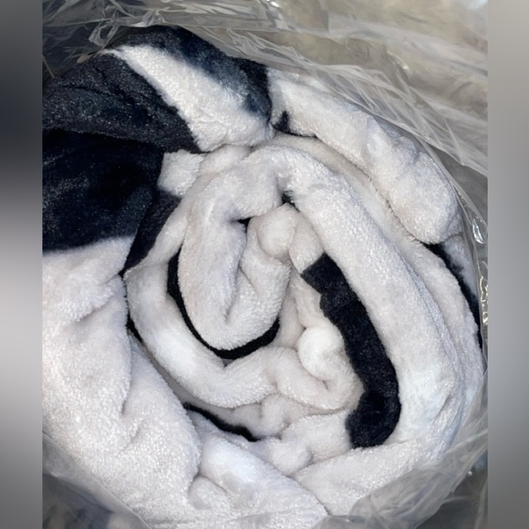 HAY & HARVEST Halloween & Harvest Printed 60x80 Throw (Cats) - Picture 7 of 7